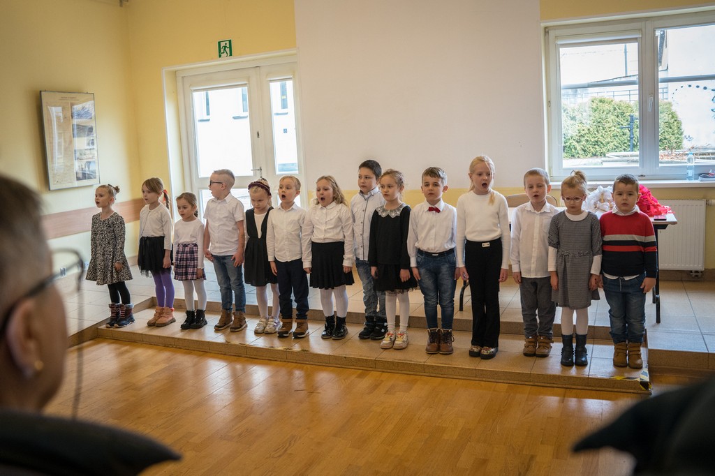 Międzypokoleniowe Spotkanie: Przedszkolaki w Dziennym Domu Seniora